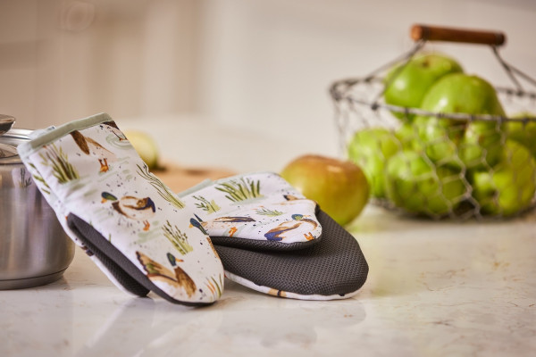 Farmhouse Ducks - Micro Mitts | von Ulster Weavers