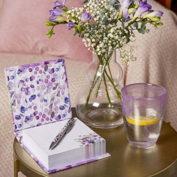 Notizblock Sinfonie in Flieder geöffnet | Blattdesign