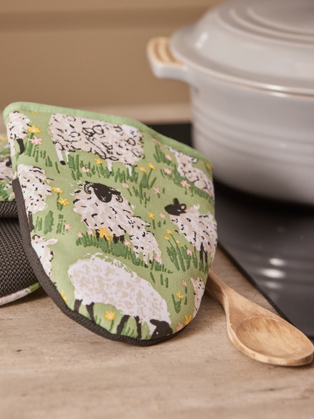 Topfhandschuhe Flauschige Schafe | von Ulster Weavers