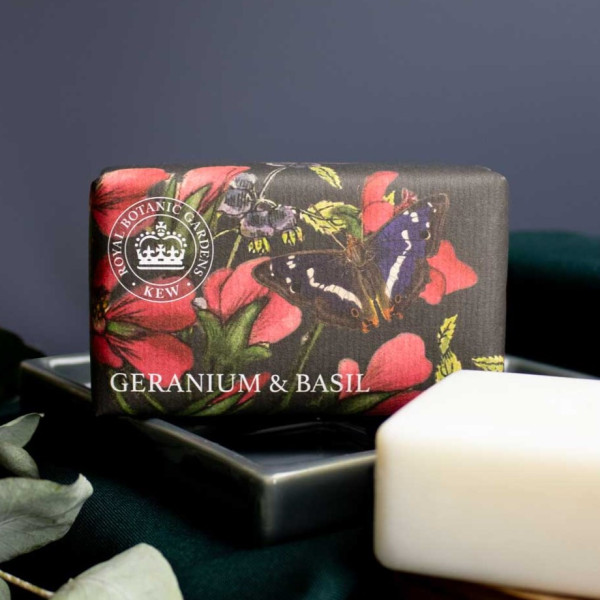 Die Vepackung mit den einzigartigen Illustrationen aus den Archiven von Kew Gardens