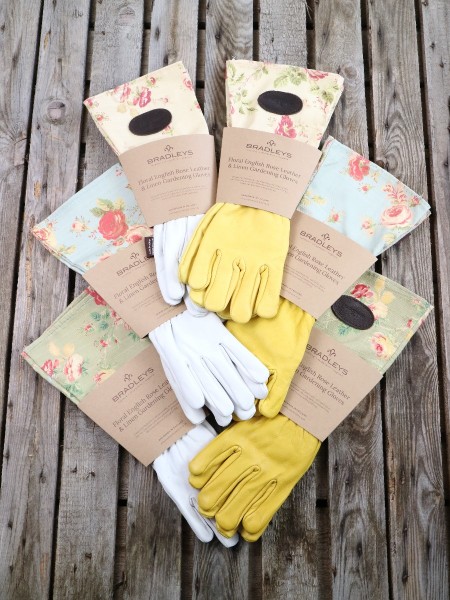 Bradley's Lederhandschuhe mit floraler Leinenstulpe